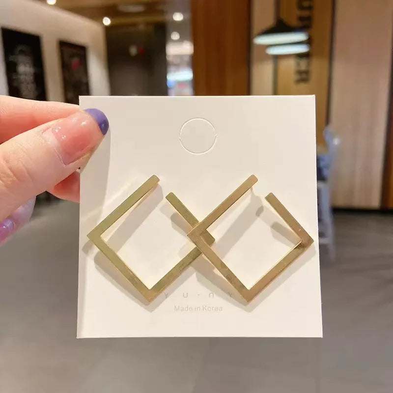 Three-dimensional Square Earrings