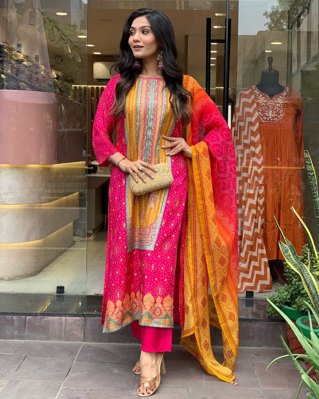 Pink and orange muslin silk kurta and pent set with bandhani printed dupatta
