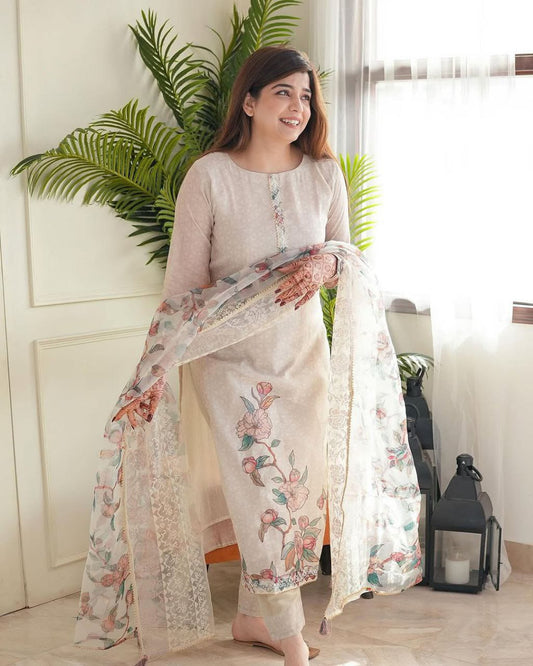 Off white linen cotton kurta and pent set with printed work dupatta